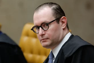 zanin-vota-para-manter-moro-reu-por-calunia-contra-gilmar-mendes