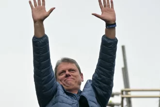 tarcisio-confirma-reeleicao-em-sp-para-2026-e-reforca-apoio-a-bolsonaro
