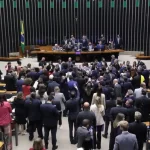 punicao-a-eduardo-e-amotinados-deve-avancar-na-camara,-enquanto-caso-zambelli-aguarda-stf