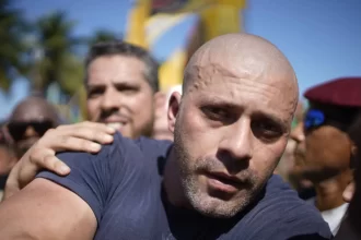 moraes-autoriza-daniel-silveira-a-cumprir-pena-no-regime-aberto