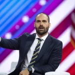 influenciado-por-aldo-rebelo-e-kim-paim,-eduardo-bolsonaro-elogia-getulio,-jk-e-jango