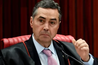 gestao-barroso-teve-conflito-com-bolsonarismo-e-termina-com-condenacoes-da-trama-golpista