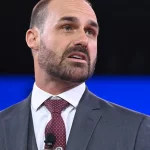 eduardo-bolsonaro-critica-decisao-da-ccj-de-rejeitar-pec-da-blindagem