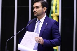 uniao-brasil-expulsa-sabino-apos-ministro-decidir-ficar-no-governo-lula