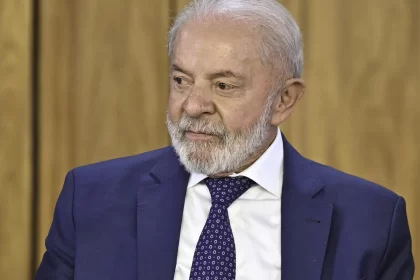 lula-acena-a-evangelicos-e-diz-que-maioria-dos-deputados-pouco-liga-para-o-povo