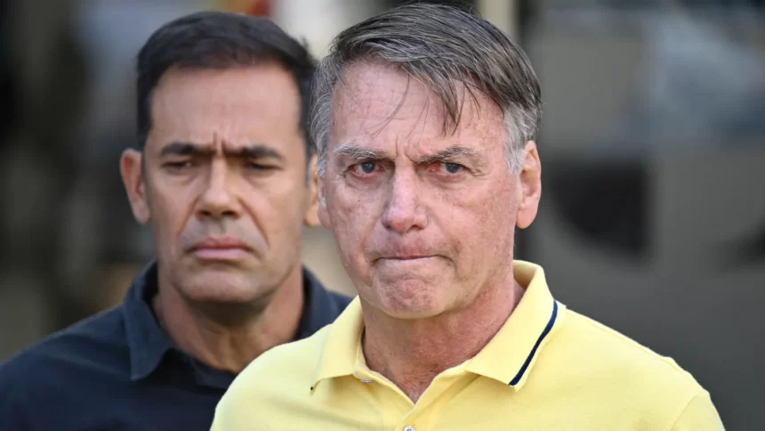 bolsonaro-parou-de-respirar-durante-crise-de-vomito,-diz-flavio