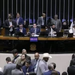 camara-aprova-pec-que-da-blindagem-inedita-ao-congresso-em-resposta-ao-stf