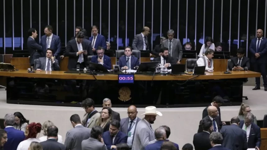 camara-aprova-pec-que-da-blindagem-inedita-ao-congresso-em-resposta-ao-stf