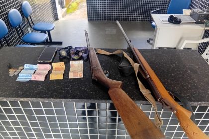 homem-e-preso-por-posse-ilegal-de-arma-apos-ameacar-a-propria-mae