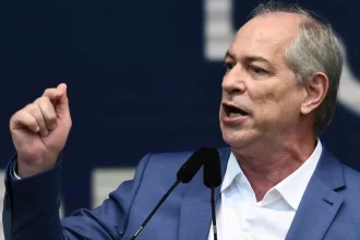 justica-nega-prisao-de-ciro-gomes-por-violencia-de-genero,-mas-proibe-ataques-a-prefeita