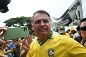 anistia-a-bolsonaro-e-rejeitada-por-54%-e-aprovada-por-39%