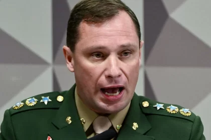 mauro-cid-e-condenado-a-2-anos-em-regime-aberto,-com-beneficio-por-delacao-premiada