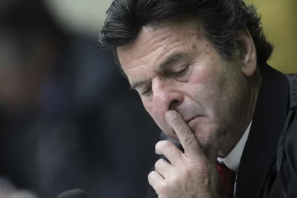 3°-dia-de-julgamento-da-trama-golpista-tem-referencia-a-mafia,-ao-mickey-e-a-noite-de-7/9-no-stf