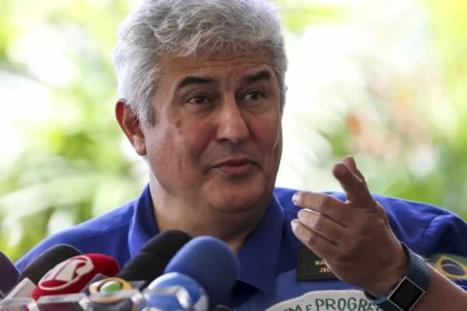 empresa-do-senador-marcos-pontes-usa-espaco-da-fab-para-oferecer-servicos