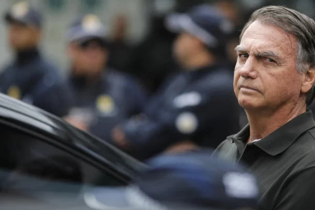 moraes-cita-risco-de-fuga-de-bolsonaro-e-nega-pedido-para-revogar-prisao-domiciliar