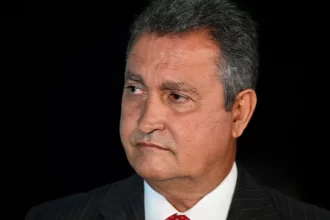 ‘nunca-vi-levantar-bandeira-de-outro-pais-no-dia-da-independencia’,-diz-rui-costa