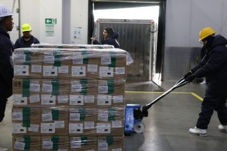 brasil-recebe-lote-de-medicamento-para-tratar-cancer-de-mama-no-sus