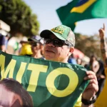 concentracao-de-ato-bolsonarista-em-copacabana-tem-bandeiras-dos-eua-e-faixas-contra-stf