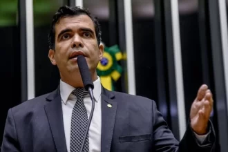 aliado-de-hugo-motta-e-alvo-da-pf,-e-stj-autoriza-busca-e-apreensao-em-apartamento-funcional