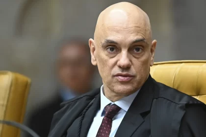 moraes-reconhece-erro-judicial-e-concede-liberdade-provisoria-a-reu-do-8/1