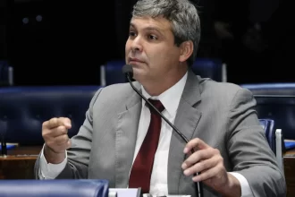 lindbergh-farias-diz-nao-ver-espaco-para-anistia:-“e-inconstitucional”