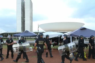 policia-do-senado-faz-varredura-com-cao-farejador-e-agentes-usam-drone-no-stf