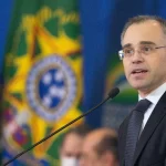 mendonca-bloqueia-r$-389-milhoes-do-sindnapi,-que-tem-irmao-de-lula-como-vice