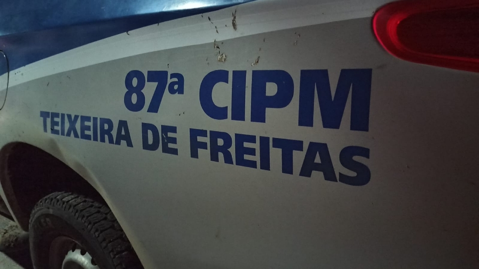 ‘doca-tranca-rua’-e-o-filho-sao-presos-por-furto-de-madeira-e-agressao