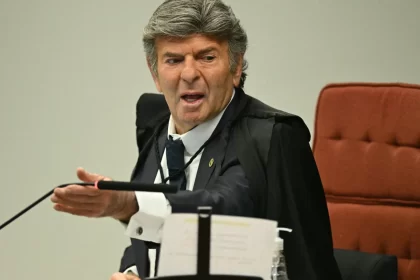 fux-abandonou-plenario-do-stf-durante-criticas-de-gilmar-a-lava-jato