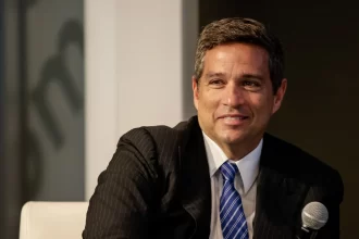 fintechs-pagam-mais-imposto-que-bancos-grandes,-diz-campos-neto