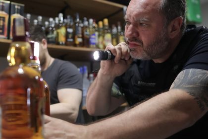 sp:-policia-aponta-dois-postos-como-origem-de-contaminacao-por-metanol