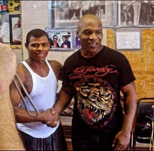 Com Mike Tyson ( arquivo pessoal)