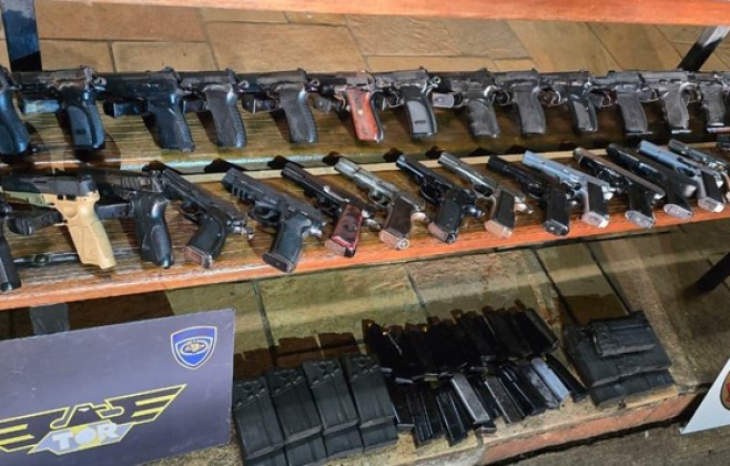 policia-federal-e-pm/sp-apreendem-33-pistolas-e-carregadores-em-porto-feliz/sp