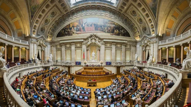 acores:-rejeitado-projeto-que-pedia-medidas-urgentes-para-ligacoes-aereas