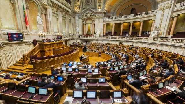aprovada-isencao-de-irs-para-indemnizacoes-a-vitimas-da-igreja