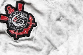 vice-do-corinthians-pede-afastamento-em-meio-a-denuncia-sobre-‘caso-nike’