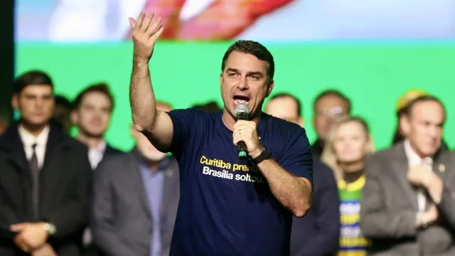 tcu-arquiva-representacao-de-flavio-bolsonaro-contra-ex-nora-de-lula