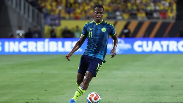 apos-polemica-com-presidente,-colombia-bate-jordania-com-gols-de-jhon-arias
