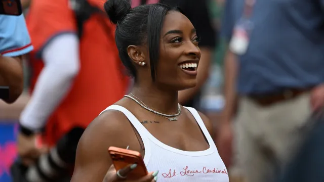 simone-biles-revela-problema-de-saude-e-desabafa:-quase-morrer-nao-estava-nos-meus-planos