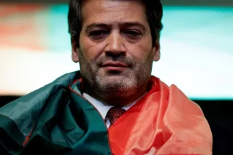 chega-pede-reapreciacao-do-diploma-para-proibir-“bandeiras-ideologicas”