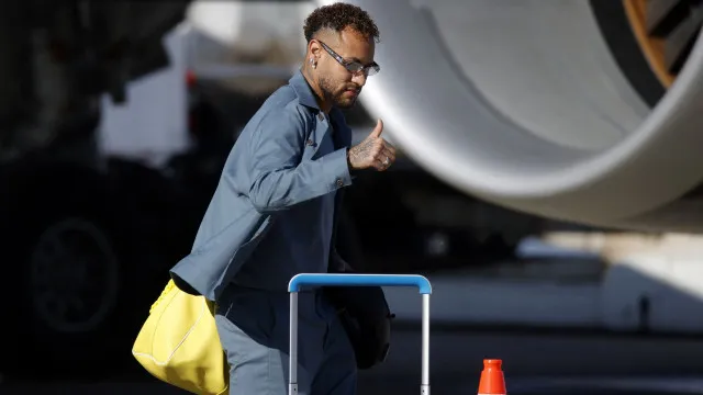 neymar-fara-exame-para-voltar-a-campo-semana-que-vem,-diz-ancelotti