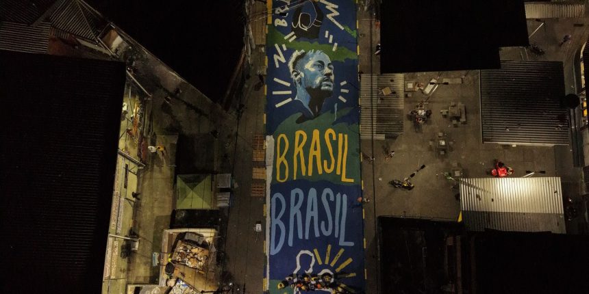 pintura-ressignifica-rua-marcada-por-operacao-letal-no-rio-de-janeiro