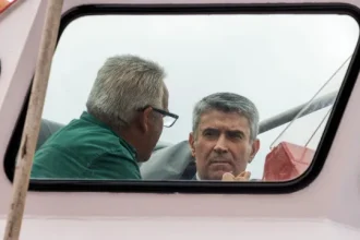 eleicoes-em-coimbra-e-assunto-de-“foro-interno”-do-ps,-diz-carneiro