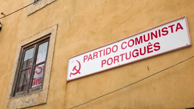 pcp-pede-reativacao-da-linha-ferroviaria-do-corgo-transformada-em-ecovia