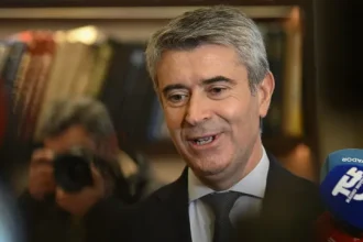 jose-luis-carneiro-reconhece-“grande-instabilidade”-no-governo-dos-acores