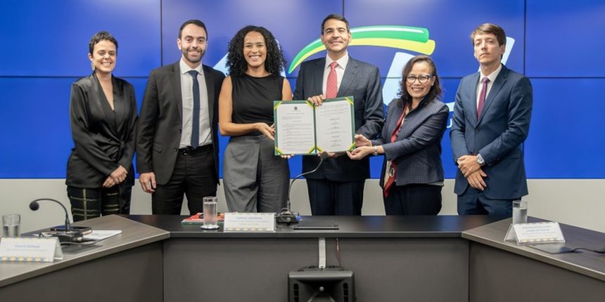 agu-garante-posse-de-servidora-exonerada-do-itamaraty-por-banca-racial