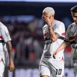 sao-paulo-fecha-mes-conturbado-com-lesoes,-troca-de-tecnico-e-uma-vitoria