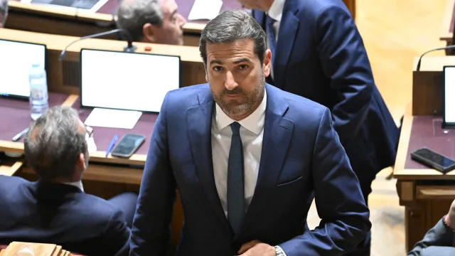 bandeiras?-psd-seguira-“recomendacoes-e-preocupacoes”-de-seguro
