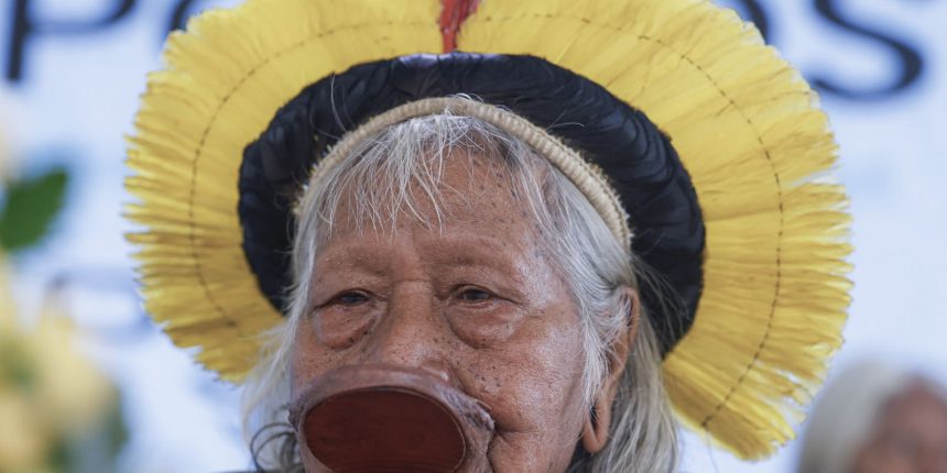cacique-raoni-apresenta-melhora,-mas-continua-internado-na-uti