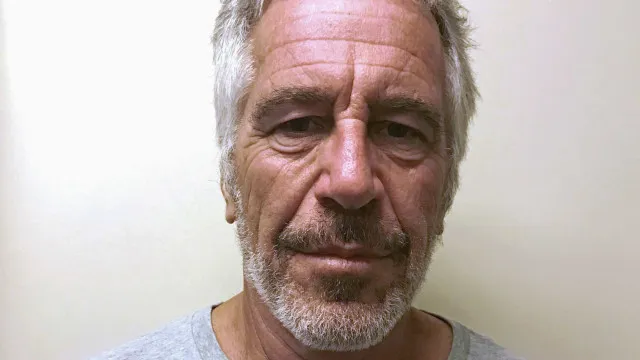 morte-de-epstein:-colega-de-cela-revela-“suspeitas”-e-que-guardas-“riram”